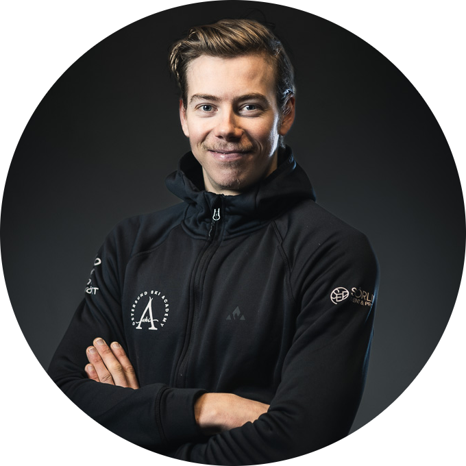 FE5A4119-photoaidcom-cropped